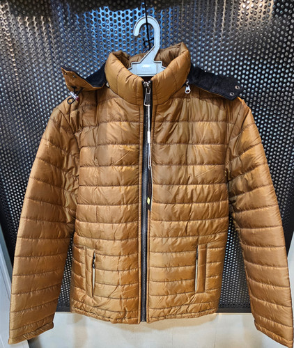 کاپشن کلاه دار